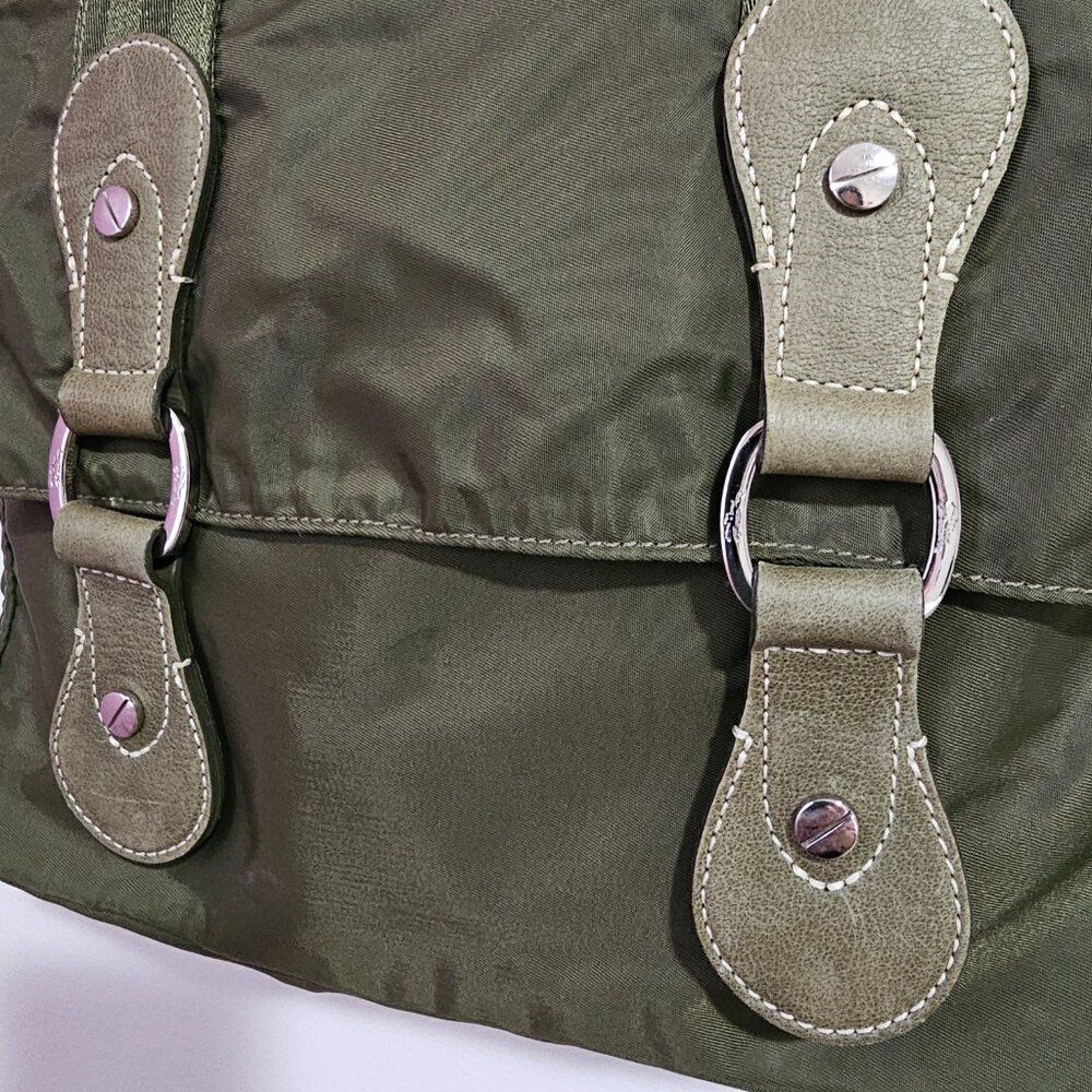 EUC LIKE NEW AUTHENTIC LONGCHAMP GREEN NYLON CROSSBODY BAG MEDIUM - Picture 7 of 16